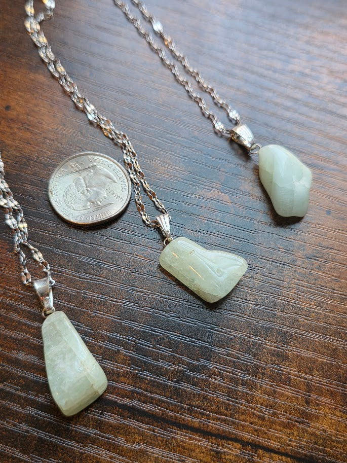 Aquamarine Pendant Necklace (pull for 1)