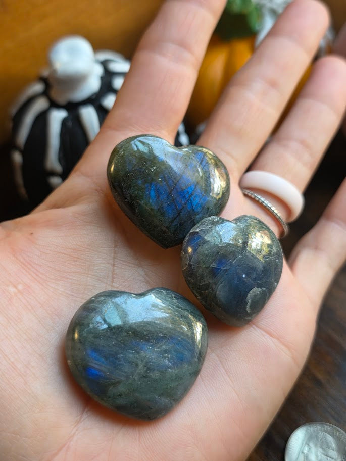 Labradorite heart (pull for 1)